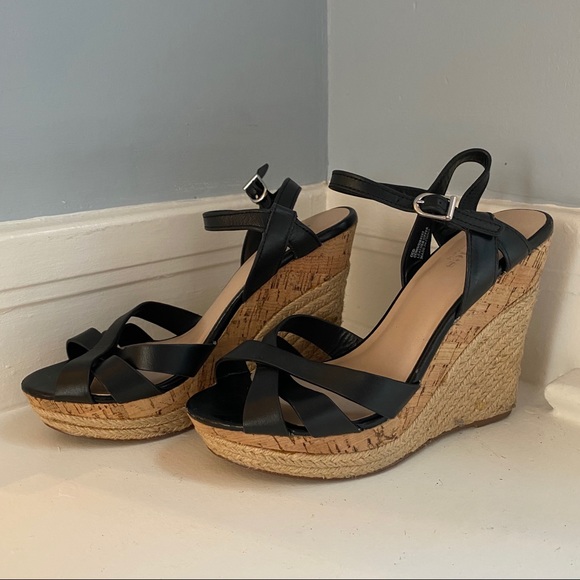 comfortable black wedges